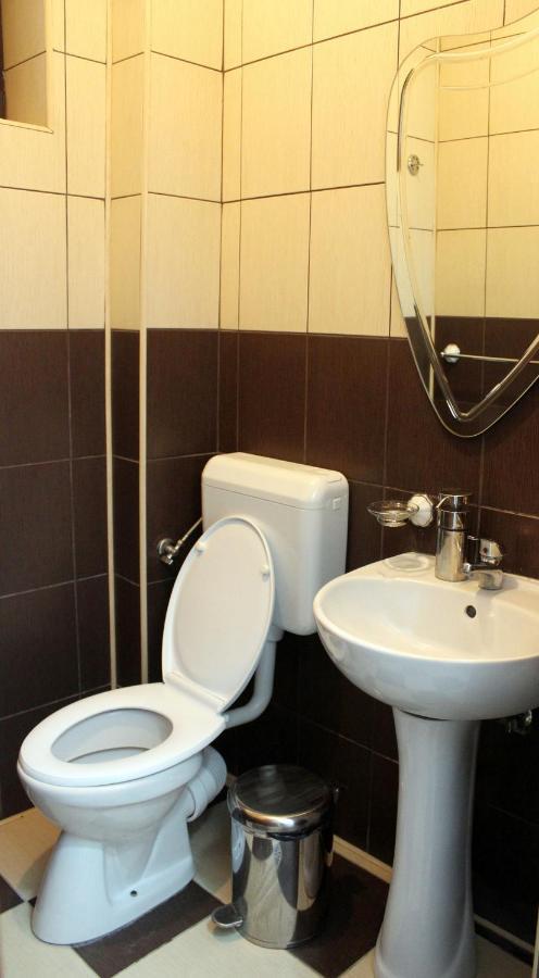 Anuta Hotel Breaza  Ngoại thất bức ảnh