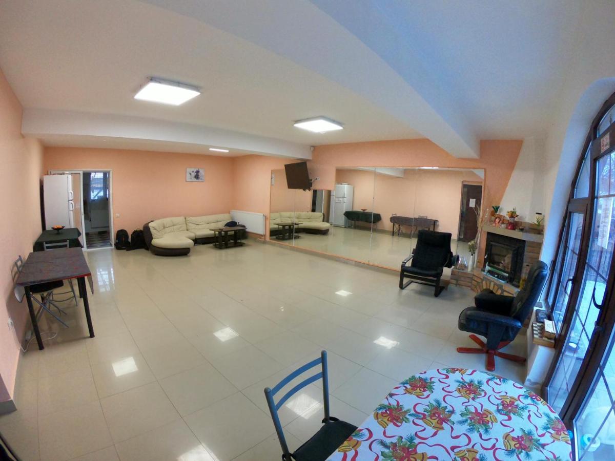 Anuta Hotel Breaza  Ngoại thất bức ảnh